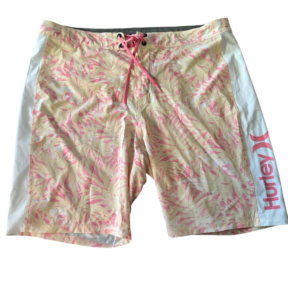 Hurley Men’s Pink & Cream Tropical-Print